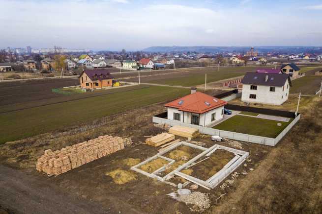 Dziedziczenie działki - co zrobić, gdy spadkodawca nie zostawił testamentu?